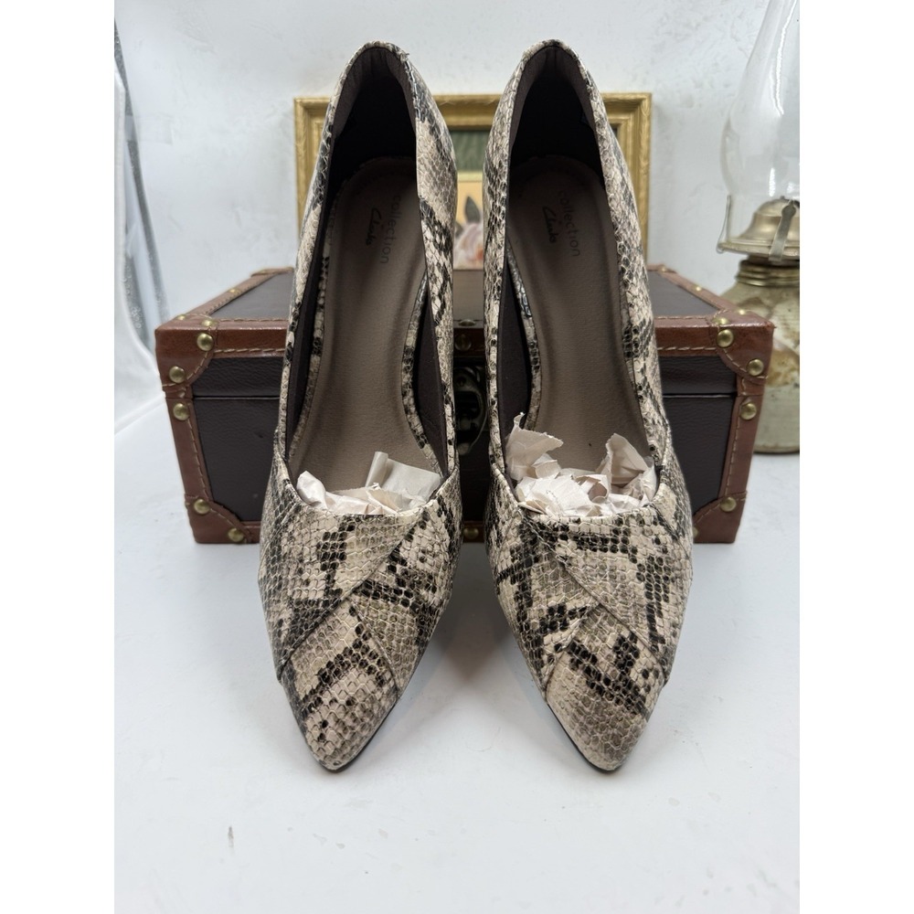 Clarks Taupe Snake Pointy Toe Pumps Linvale Sage‎ Size 9.5